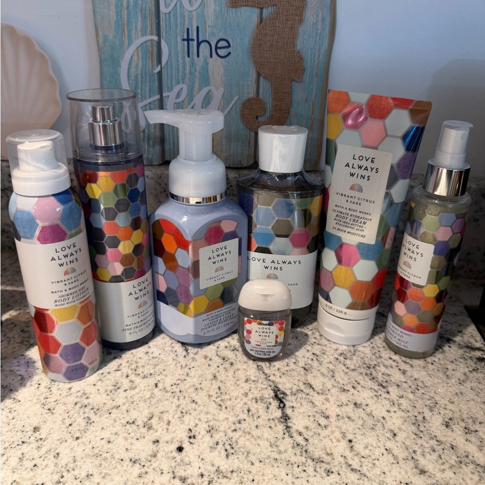 Love Always Wins Set